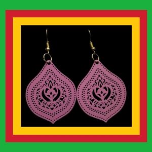 Elegant Pink Filigree Earrings